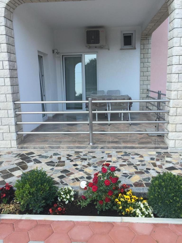 Villa Baldi -Apartmani Danny Tar-Vabriga Exterior photo