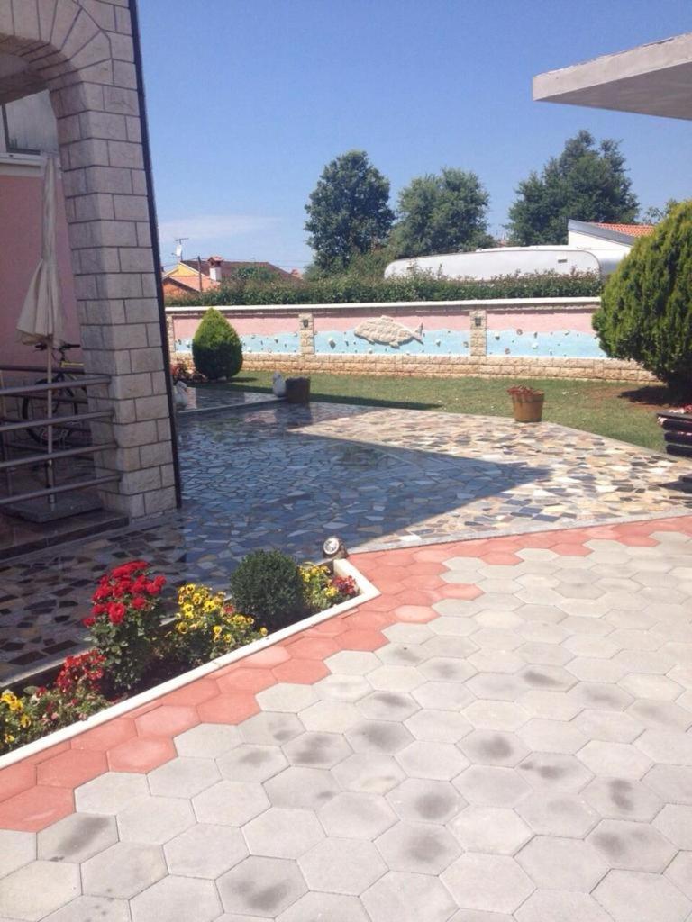 Villa Baldi -Apartmani Danny Tar-Vabriga Exterior photo
