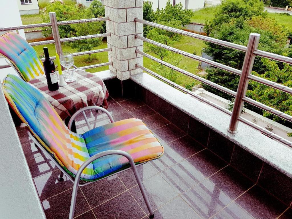 Villa Baldi -Apartmani Danny Tar-Vabriga Exterior photo