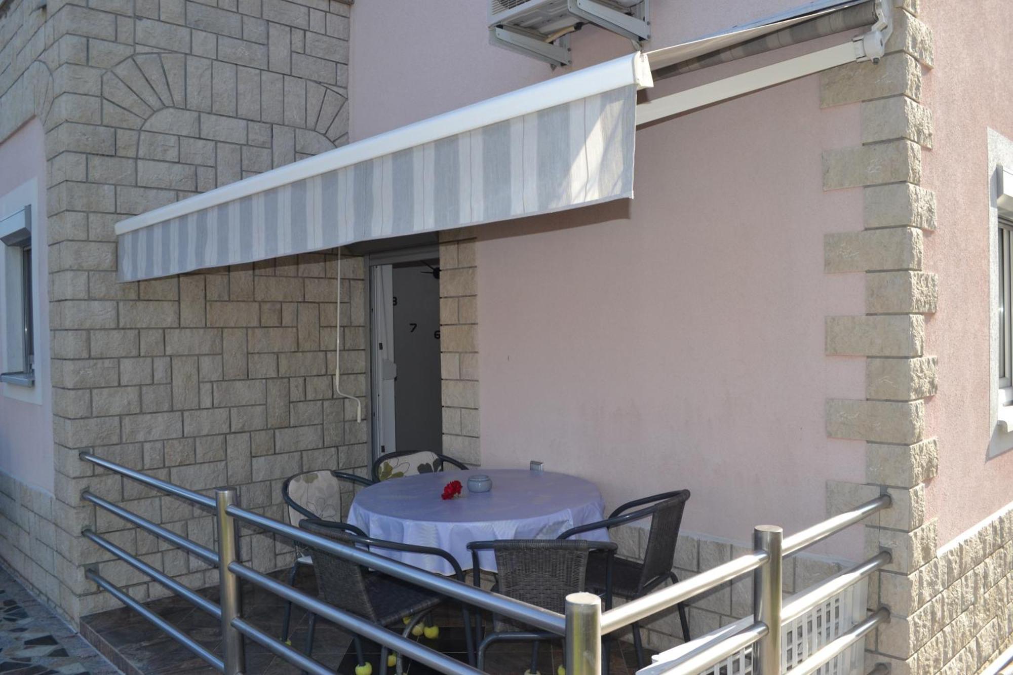 Villa Baldi -Apartmani Danny Tar-Vabriga Exterior photo